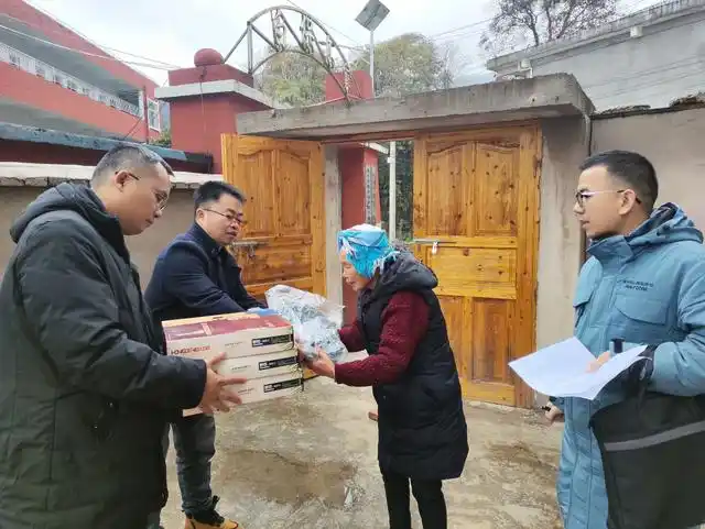 救助工作 保障受灾群众温暖过冬